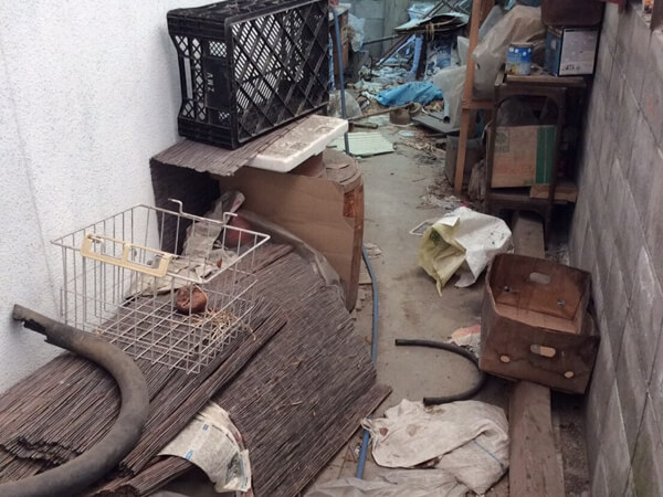 西宮市にて実家の庭まわりの片付け・掃除のご依頼に対応しました