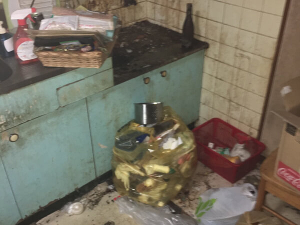 岡山市にてゴミ屋敷状態のお部屋の残置物撤去と清掃作業を行いました