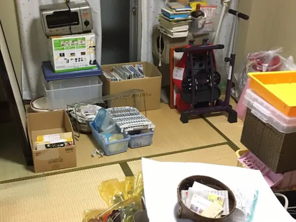 引っ越しの為家に飾ってあった置物を処分いたします。 サカイ引越センターの不用品回収】引越しと同時に片付けが完了する便利